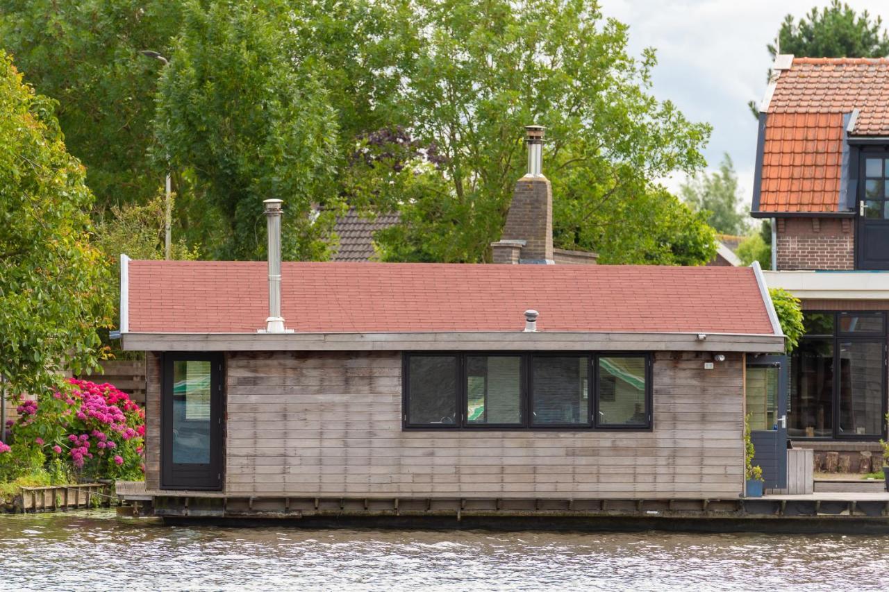 Aangenaam Op De Rijn, Woonboot, Inclusief Prive Sauna Alphen aan den Rijn Exterior foto